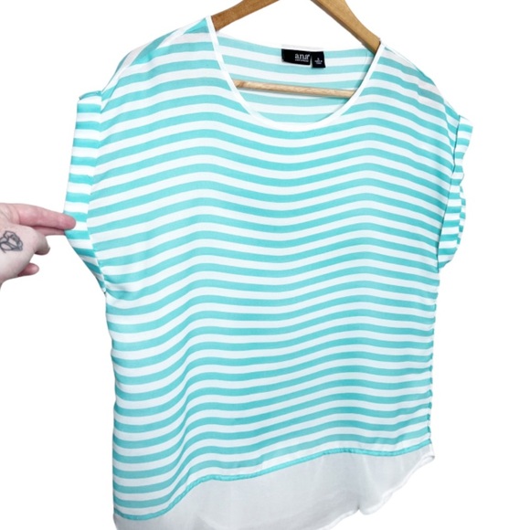 A.n.a Women's Vintage Striped Short Sleeve Oversized Crewneck Lightweight Blouse - Picture 3 of 16